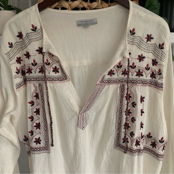 • [World Market] Embroidered Top • - Picture 2 of 10